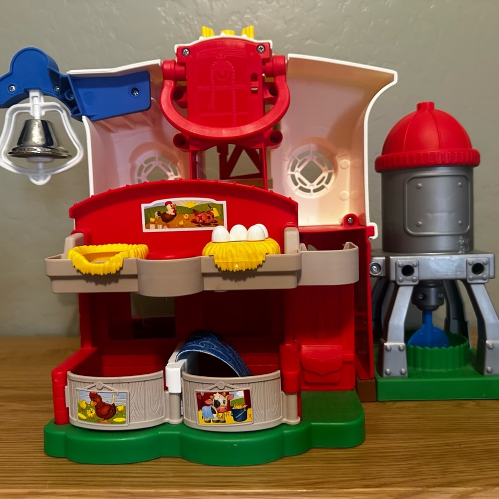 Fisher-Price Little People Farm Playset with Animals & Farmer - Picture 5 of 5